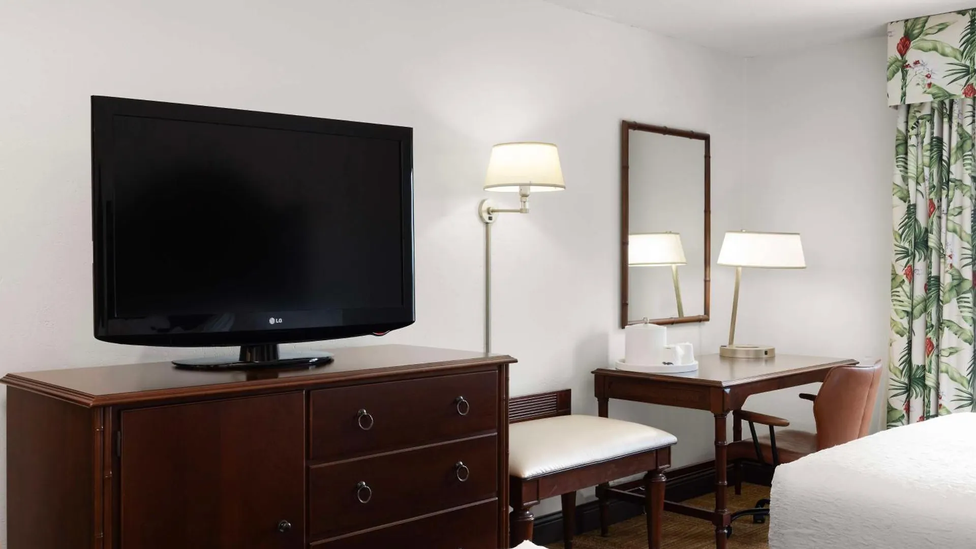 Hampton Inn & Suites San Juan Carolina