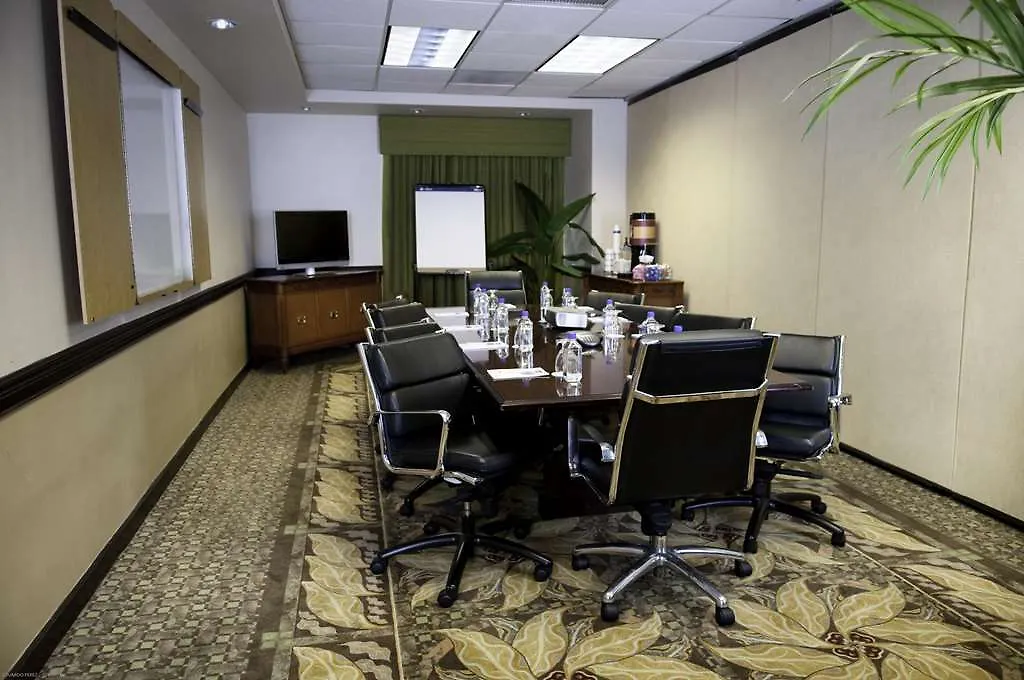 Hampton Inn & Suites San Juan Carolina Hotel