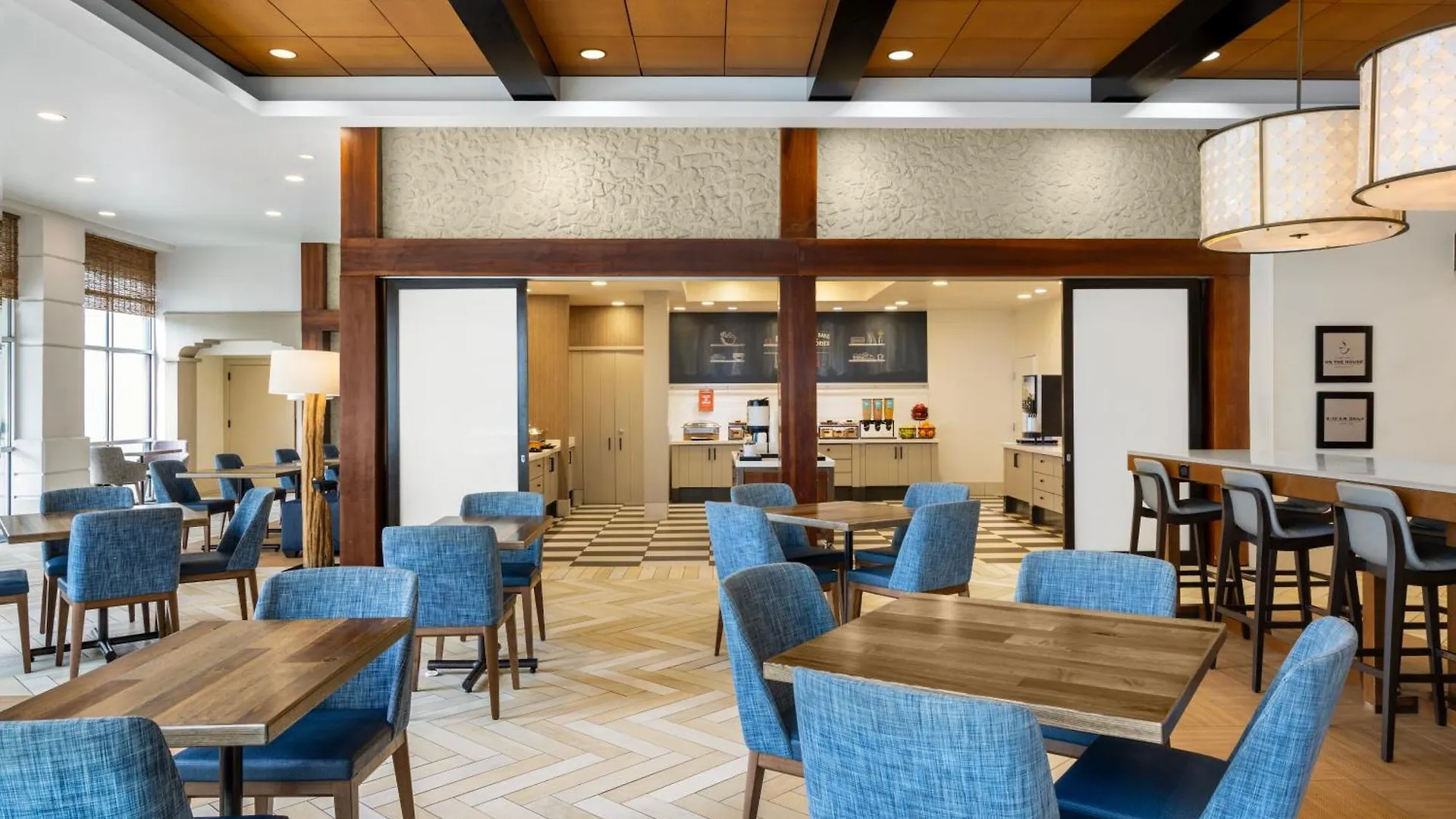Hampton Inn & Suites San Juan Carolina