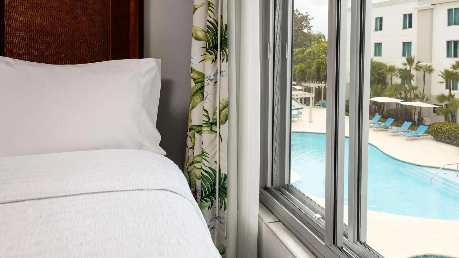 Hampton Inn & Suites San Juan Carolina