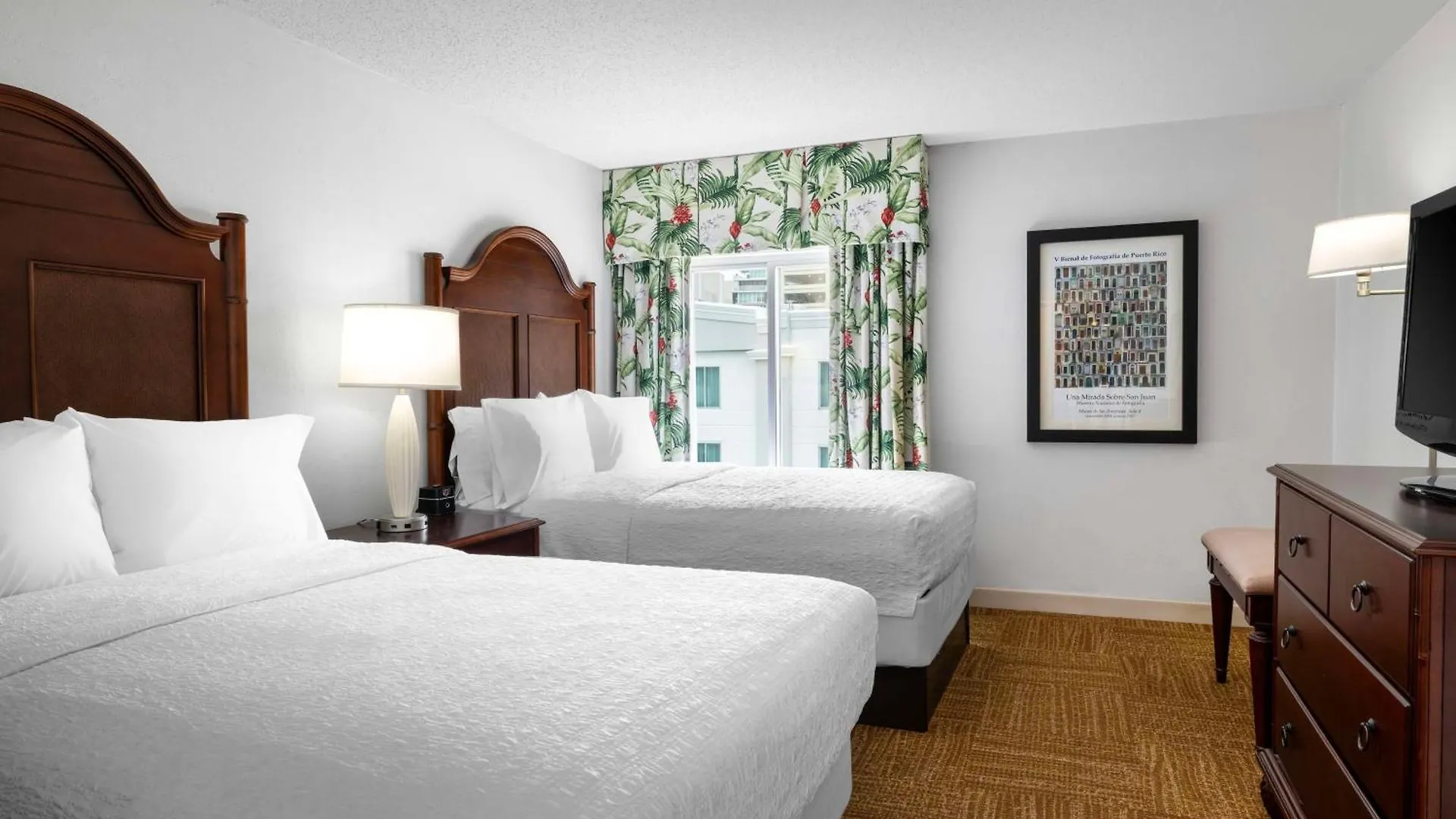 Hampton Inn & Suites San Juan Carolina